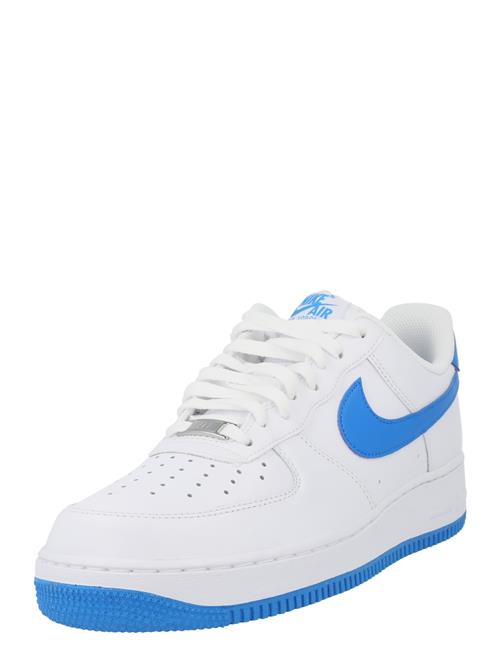 Se Nike Sportswear Sneaker low 'Air Force 1 '07'  hvid ved About You