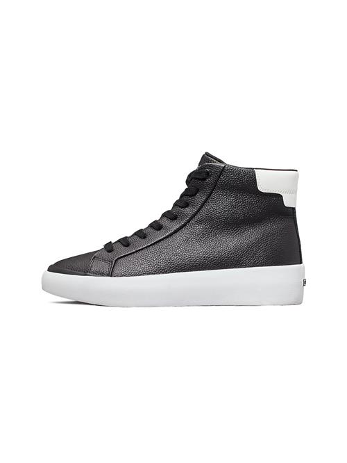 Se Calvin Klein Sneaker high 'VULC'  sort / hvid ved About You