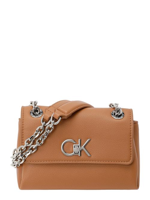 Se Calvin Klein Skuldertaske  karamel ved About You