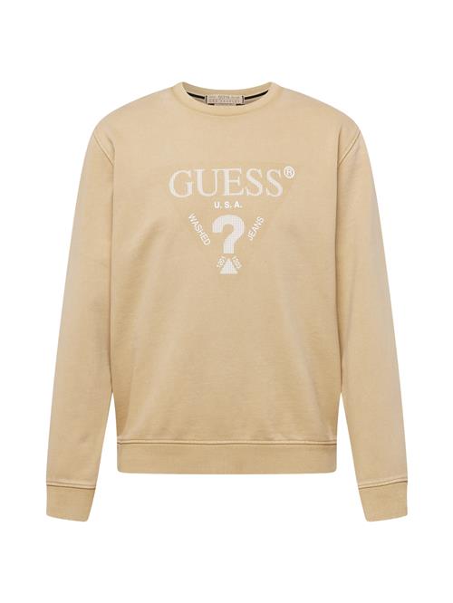 Se GUESS Sweatshirt 'TREATED TRIANGLE'  beige / hvid ved About You