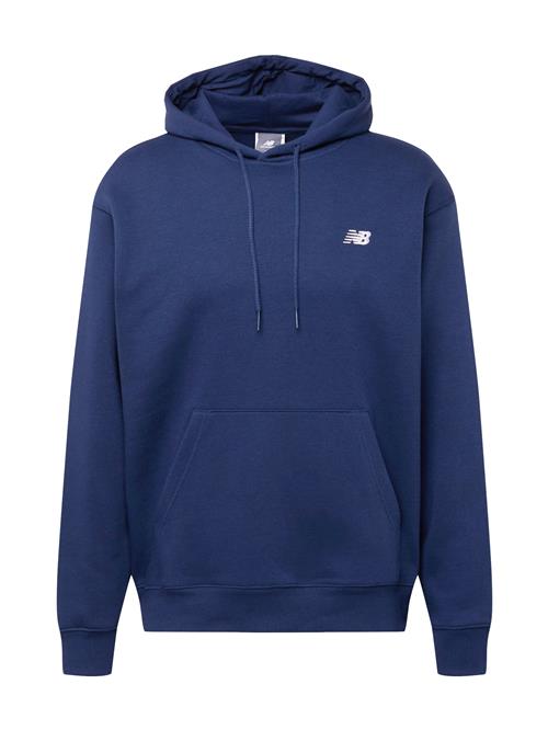 Se new balance Sweatshirt 'Sport Essentials'  navy / hvid ved About You