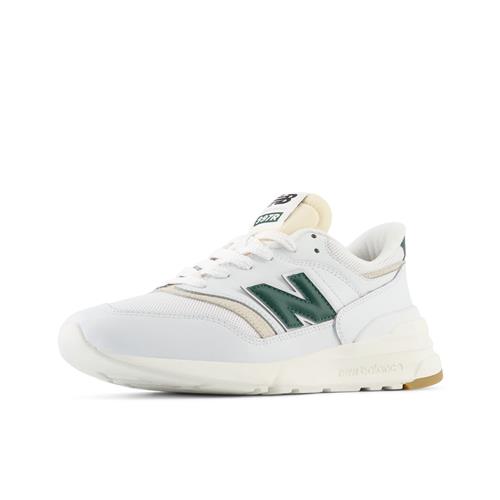 Se new balance Sneaker low '997'  nude / gran / hvid ved About You