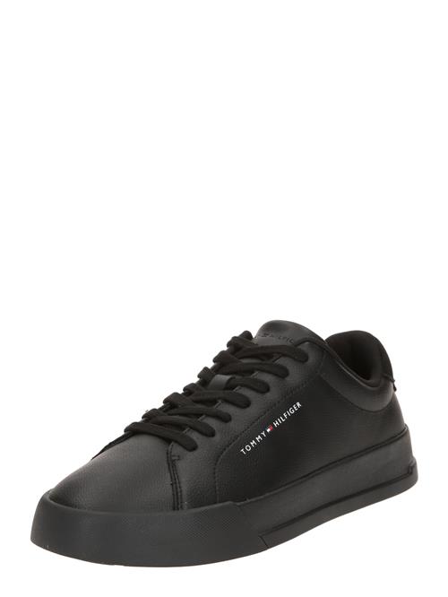 TOMMY HILFIGER Sneaker low 'Essential'  sort / hvid