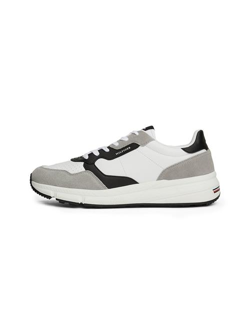 Se TOMMY HILFIGER Sneaker low 'FASTON'  taupe / sort / hvid ved About You