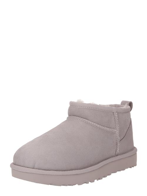 Se UGG Boots 'Classic Ultra Mini'  pudder ved About You