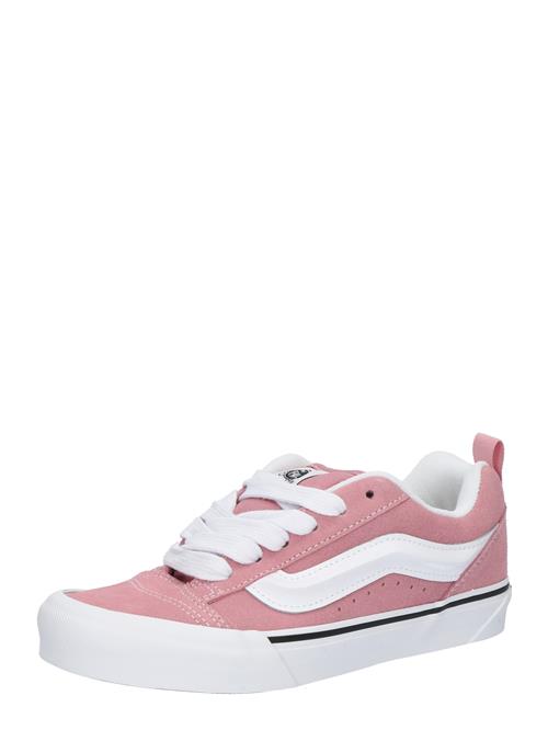 Se VANS Sneaker low 'Knu Skool'  gammelrosa / hvid ved About You