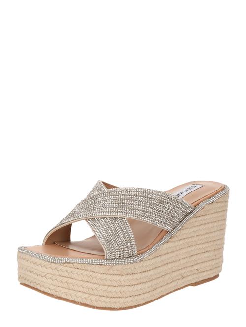 Se STEVE MADDEN Hjemmesko 'JELISA-R'  beige / sølv ved About You