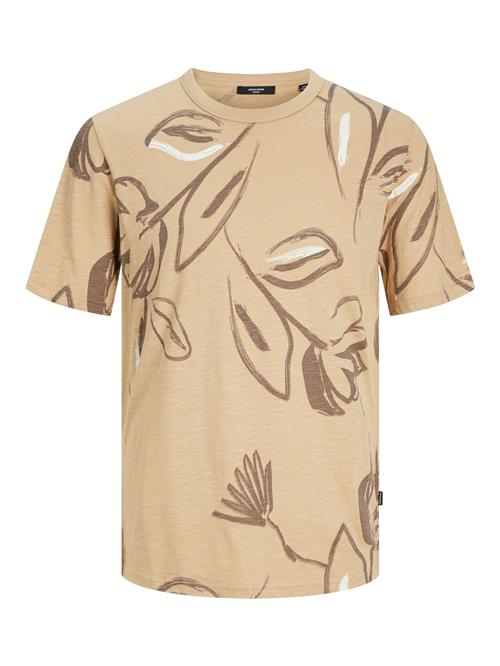 Se JACK & JONES Bluser & t-shirts 'JJPalma'  beige-meleret / mørkebrun / hvid ved About You