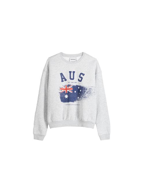 Se Bershka Sweatshirt  marin / grå-meleret / rød ved About You