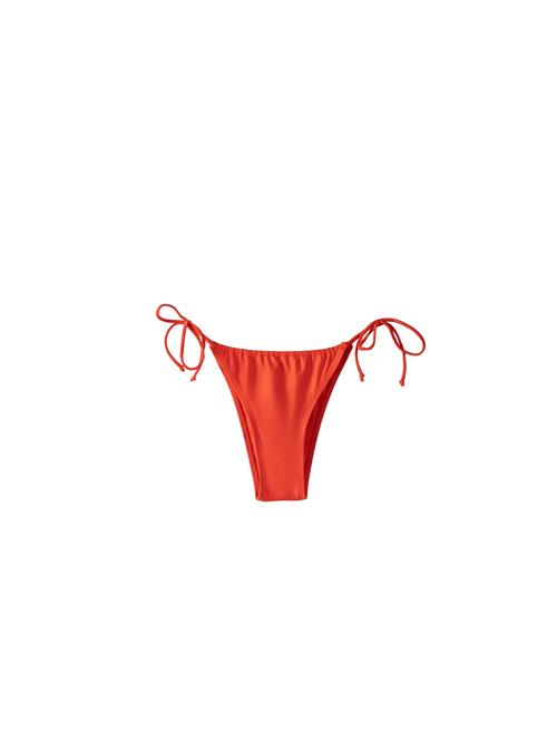 Se Bershka Bikinitrusse  orangerød ved About You