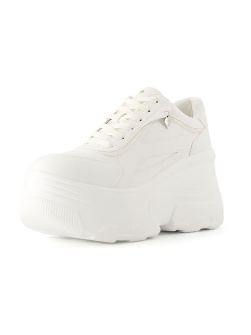 Se Bershka Sneaker low  hvid ved About You