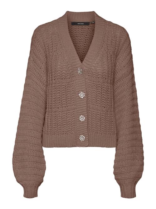 Se VERO MODA Cardigan 'SMILLA'  brun ved About You