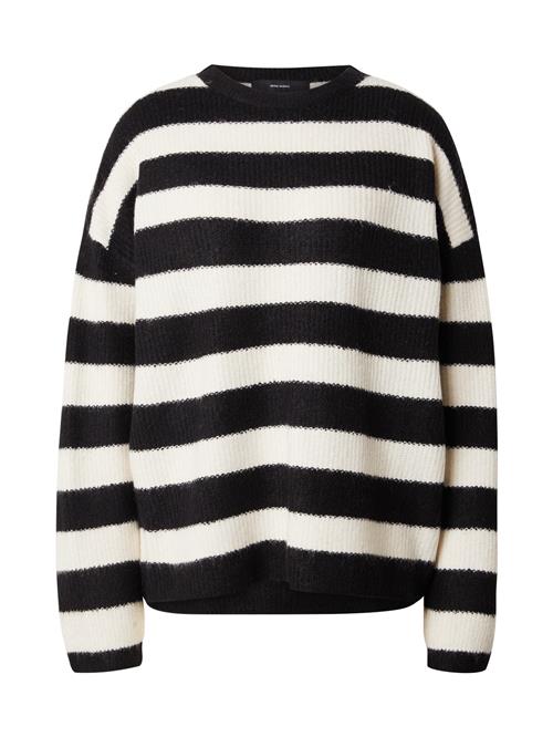 Se VERO MODA Pullover 'VMNATAHLIE'  sort / naturhvid ved About You