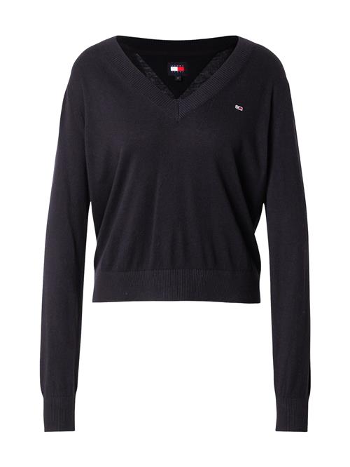 Se Tommy Jeans Pullover 'ESSENTIAL'  sort ved About You