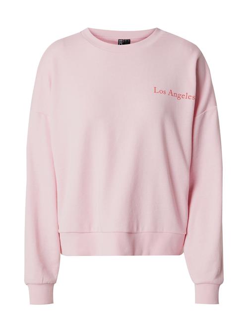 Se PIECES Sweatshirt 'PCSKYLAR'  laks / pastelpink ved About You