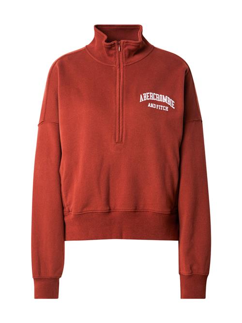 Se Abercrombie & Fitch Sweatshirt 'LONG LIFE'  rustrød / hvid ved About You