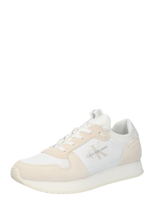 Se Calvin Klein Jeans Sneaker low 'SCOOTER'  beige / hvid ved About You