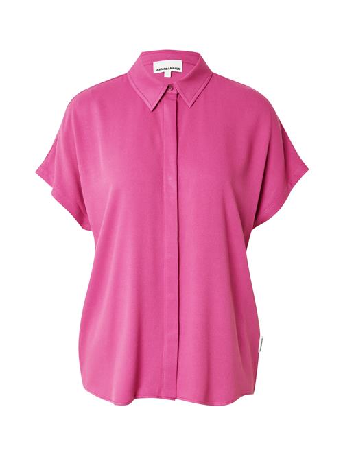 Se ARMEDANGELS Bluse 'LARISAANA'  lys pink ved About You