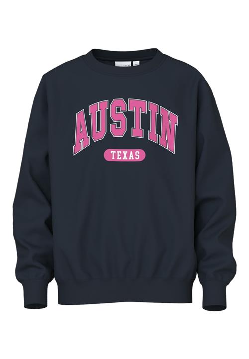 Se NAME IT Sweatshirt 'VILOUI'  marin / pink / hvid ved About You