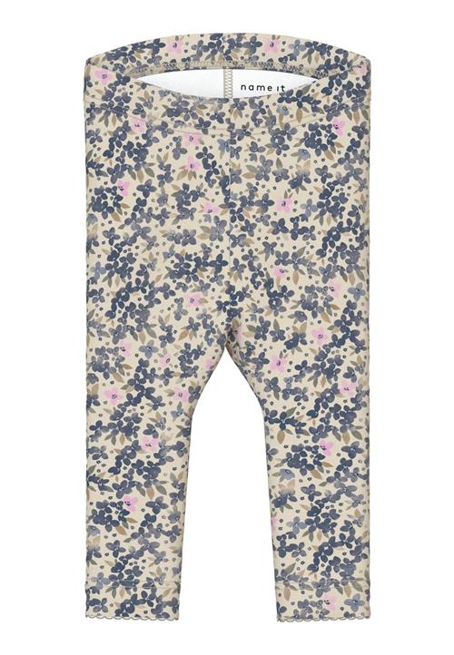 Se NAME IT Leggings 'NINNE'  creme / marin / grøn / pink ved About You