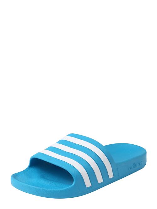 Se ADIDAS SPORTSWEAR Strand-/badesko 'Adilette Aqua'  azur / hvid ved About You