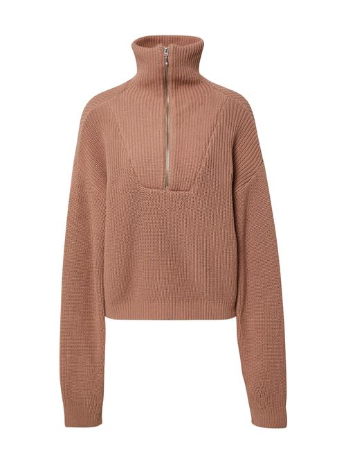 Se A LOT LESS Pullover 'Celia'  nude ved About You