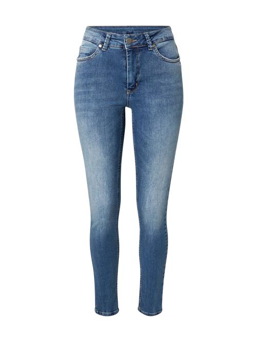 Se CULTURE Jeans 'Corina'  blue denim ved About You