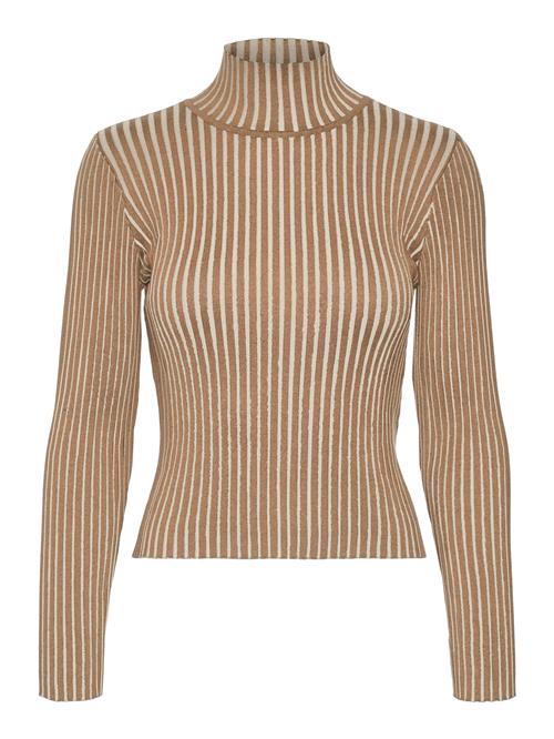 Se VERO MODA Pullover 'Willow'  camel ved About You