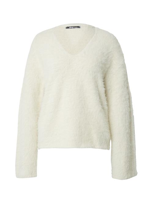 Se Gina Tricot Pullover  offwhite ved About You