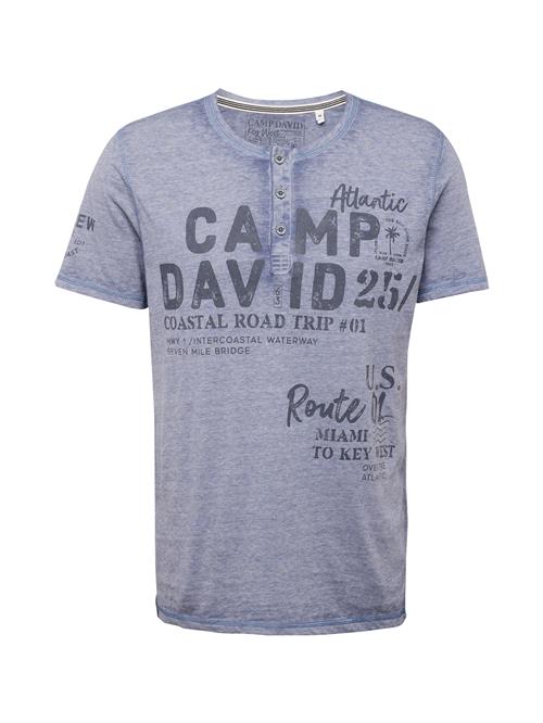 Se CAMP DAVID Bluser & t-shirts  navy / dueblå ved About You