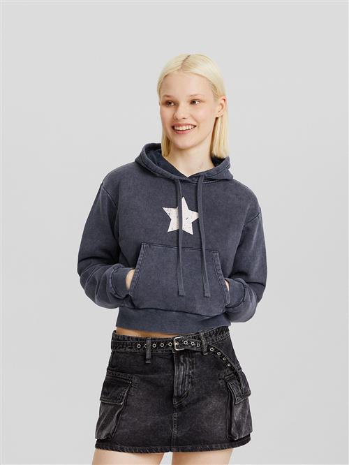 Se Bershka Sweatshirt  mørkegrå / offwhite ved About You