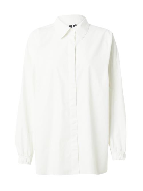 Se VERO MODA Bluse 'CHARLOTTE'  offwhite ved About You