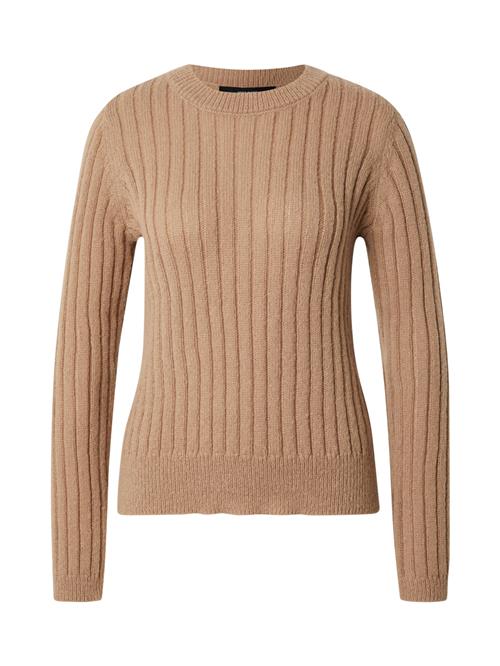 Se VERO MODA Pullover 'VMSTORM'  camel ved About You