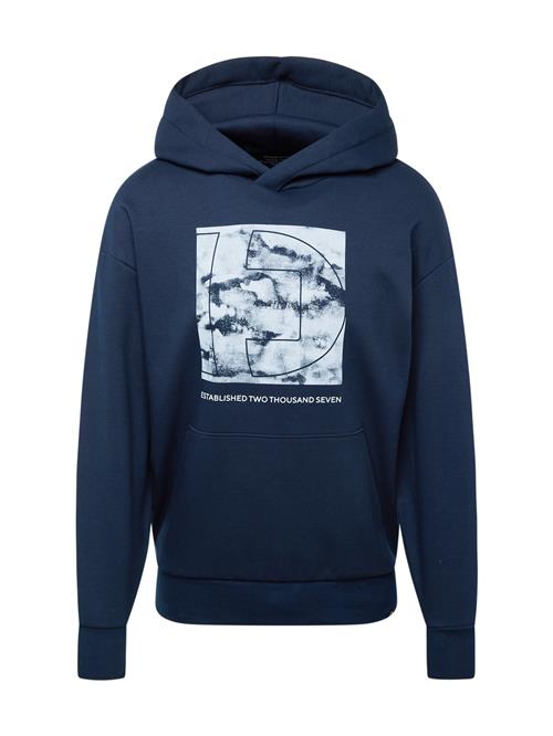 Se TOM TAILOR DENIM Sweatshirt  navy / lyseblå ved About You