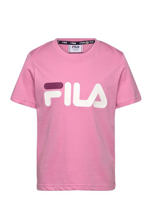 Se FILA Baia Mare Classic Logo Tee FILA Pink ved Booztlet