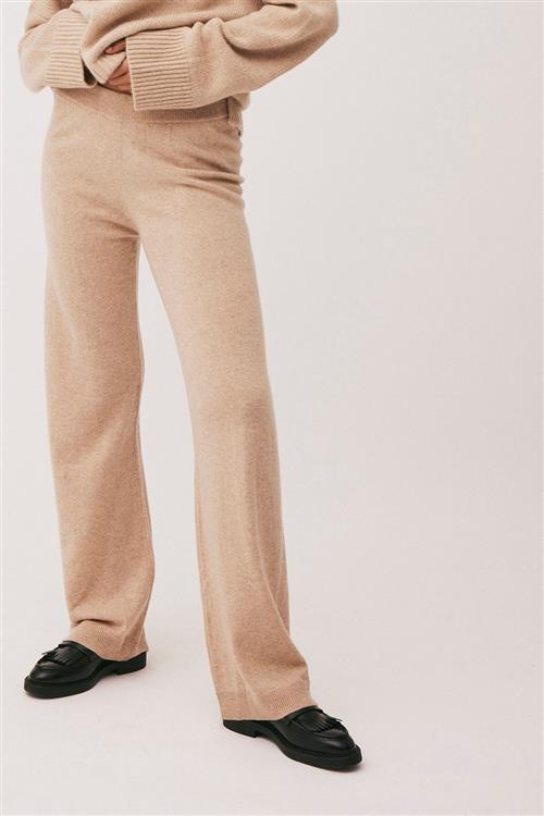 Se Magasin du Nord Collection Magasin Classic 8 100% Cashmere Kvinde Light Sand Sweatpants Str XS Cashmere ved Magasin