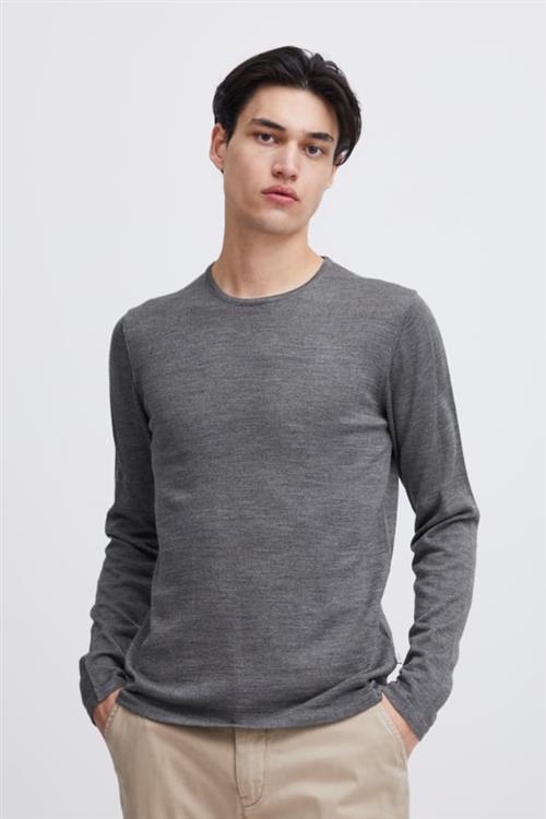 Se Casual Friday Cfkent Merino Crew Neck Knit Mand Pewter Mix Sweaters Slim Fit Str S Merino - hos Magasin ved Magasin