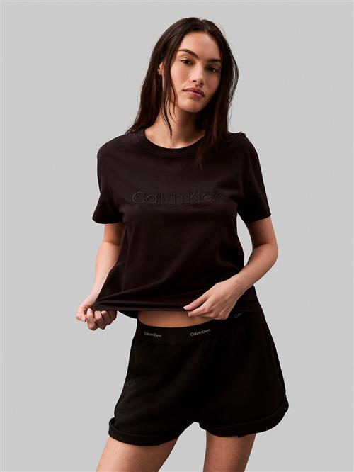 Se Calvin Klein Classic 2 TEE Nattrøjer & -Toppe Str XL - hos Magasin ved Magasin