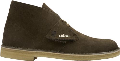 Se Clarks Originals Desert Boot G Mand Dark Khaki Suede Snørestøvler Str 43 - hos Magasin ved Magasin