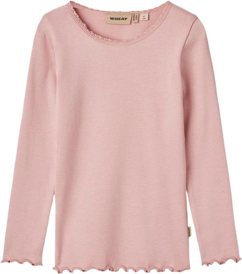 Se Wheat Langærmet Rib Tshirt Reese Str 128/8y - Rose Frost Langærmede T-shirts Bomuld hos Magasin ved Magasin