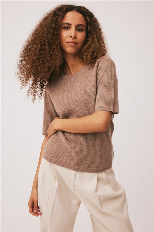 Magasin du Nord Collection Magasin Mabel 7 100 Cashmere Kvinde Sand Melange Kortærmet Strik Str M Cashmere