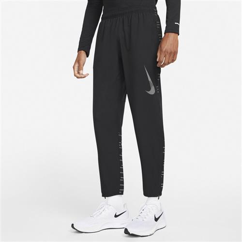 Se Nike Dri Fit Run Division Challenger Woven Lobebukser M - Træningsbukser hos Magasin ved Magasin