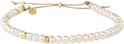 BeChristensen Novy Pearl Bracelet Gold One Size - Perlearmbånd hos Magasin