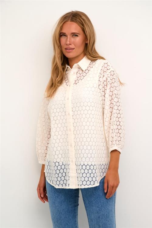 Se Kaffe Kaloren Lace Shirt Kvinde Chalk Langærmede Skjorter Loose Fit Str 44 - hos Magasin ved Magasin