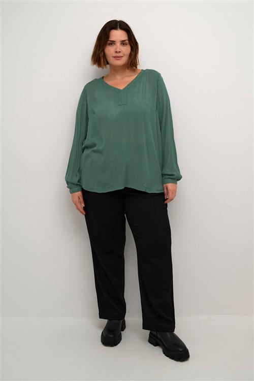 Se Kaffe Curve Kcami LS Blouse Kvinde Garden Topiary Langærmede Bluser Str 42 - hos Magasin ved Magasin