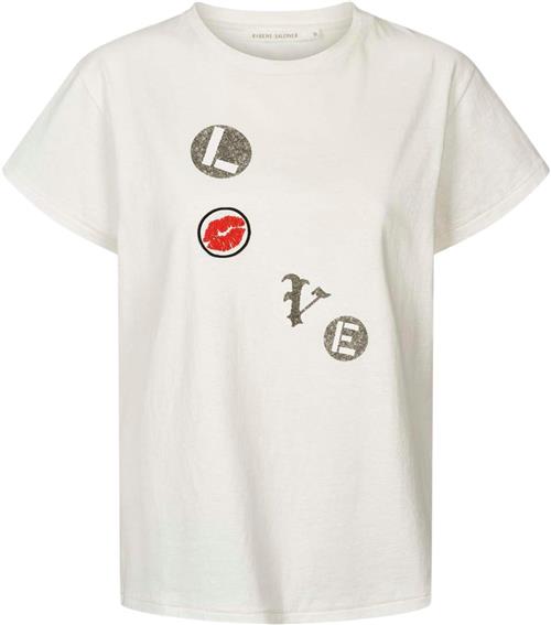 Se Rabens Saloner Love Patch Tshirt - Ambla Kvinde Chalk Kortærmede T-shirts Str S - hos Magasin ved Magasin