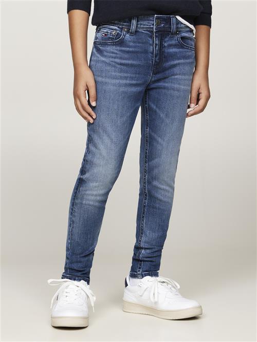 Se Tommy Hilfiger Scanton Y Dark Wash Str 10 - Midblue Jeans hos Magasin ved Magasin