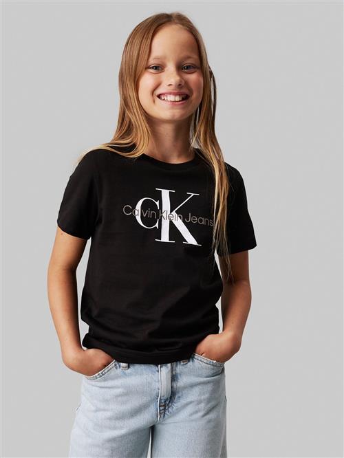 Calvin Klein CK Monogram SS Tshirt Str 8 - Ck Black Kortærmede T-shirts hos Magasin