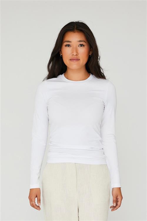 A-VIEW Stabil top l/s Kvinde White Langærmede T-shirts Str M - hos Magasin