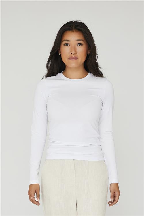 A-VIEW Stabil top l/s Kvinde White Langærmede T-shirts Str L - hos Magasin